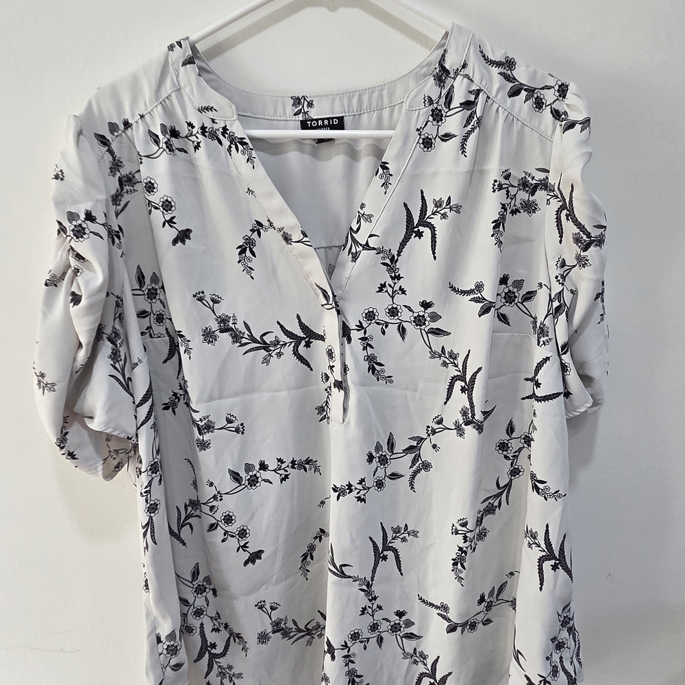 Torrid Black and White Floral Blouse